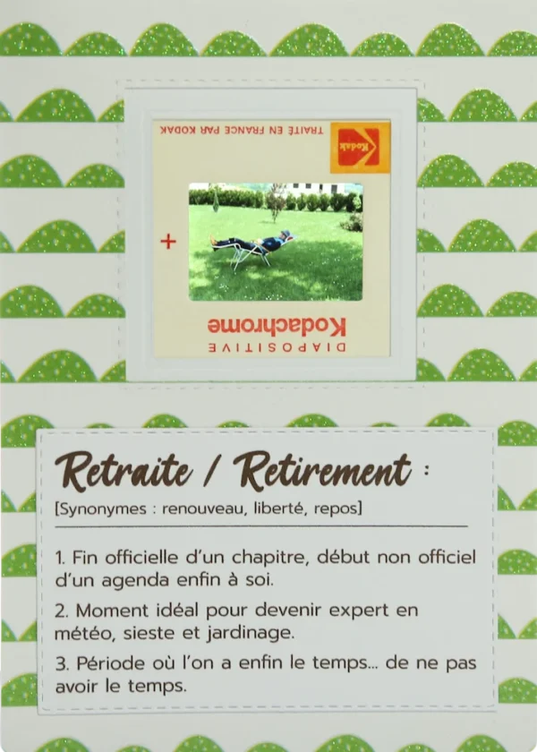 Une carte originale d'un homme à la retraite faisant la sieste dans l'herbe