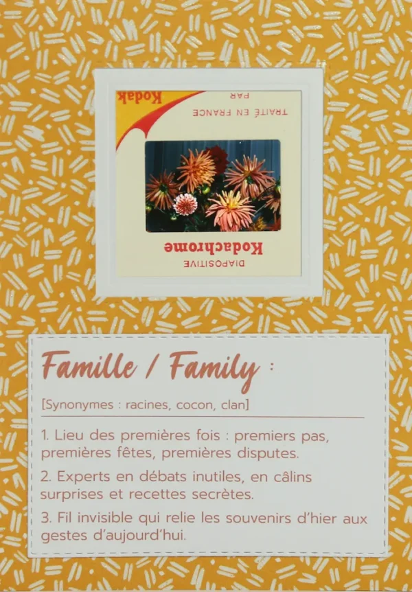 Carte famille originale avec des fleurs pour prendre des nouvelles ou rendre réponse à une invitation par exemple
