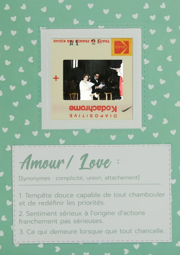 carte postale mariage, une couple devant l'autel